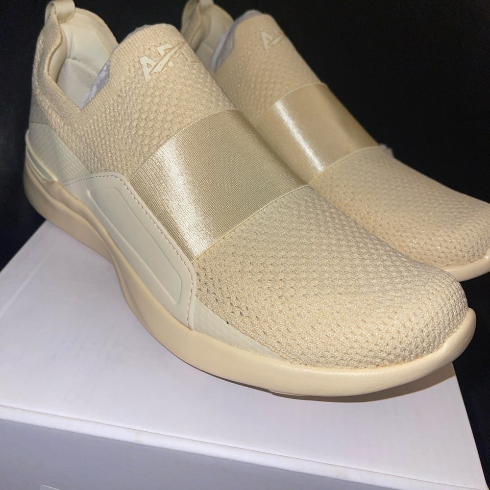APL Men’s Techloom Bliss Metallic Vanilla Slip-On Sneakers Size 7.5 M - 9W NIB